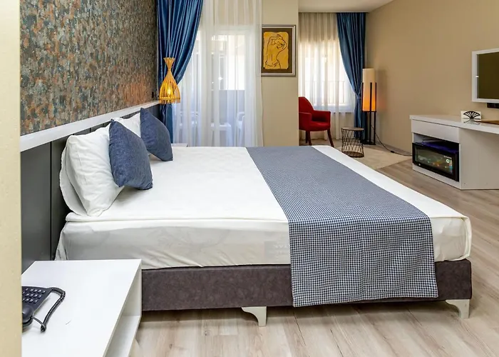 Deluxe King Room